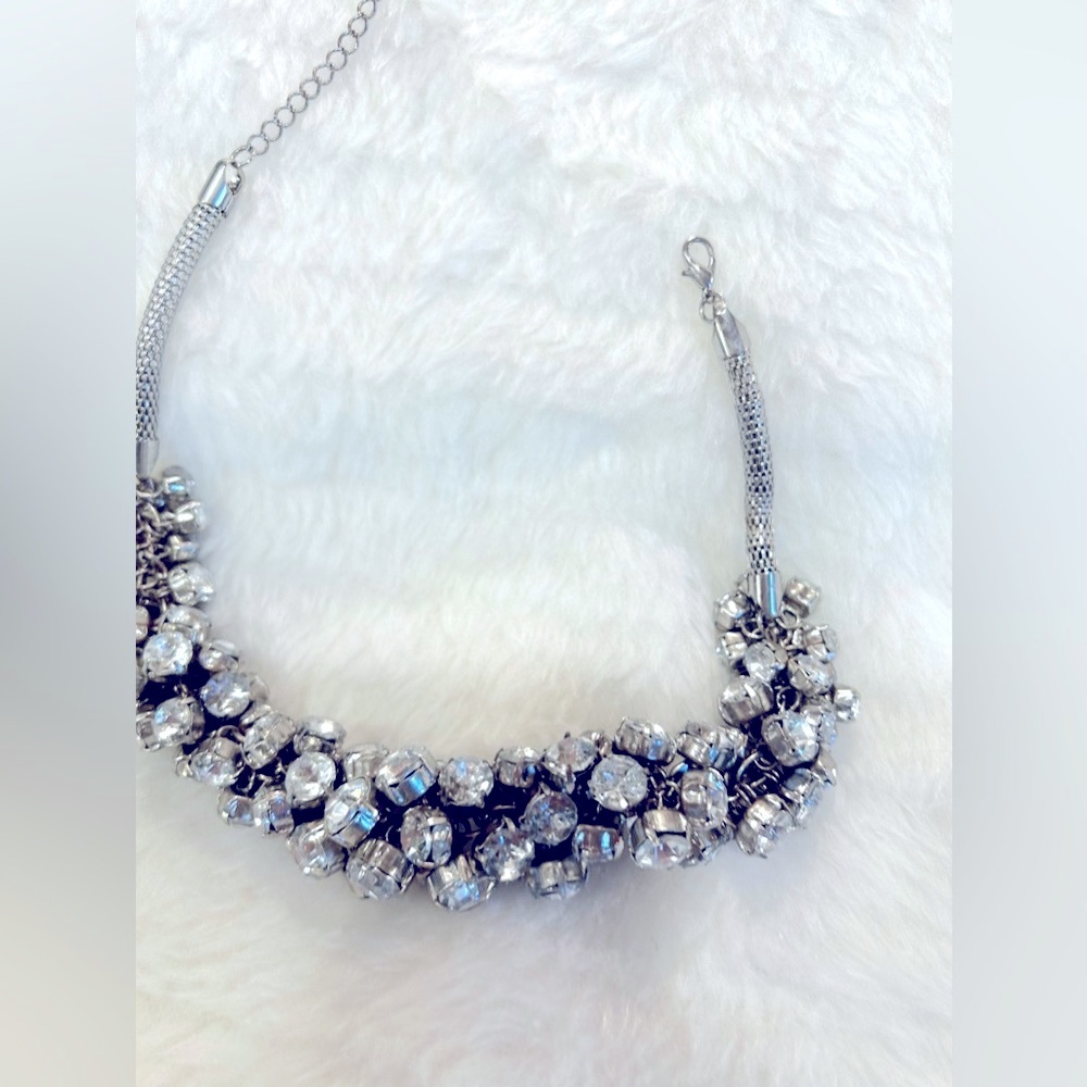 🛒 Rhinestones Extra Large Rhinestones Necklace So Unique